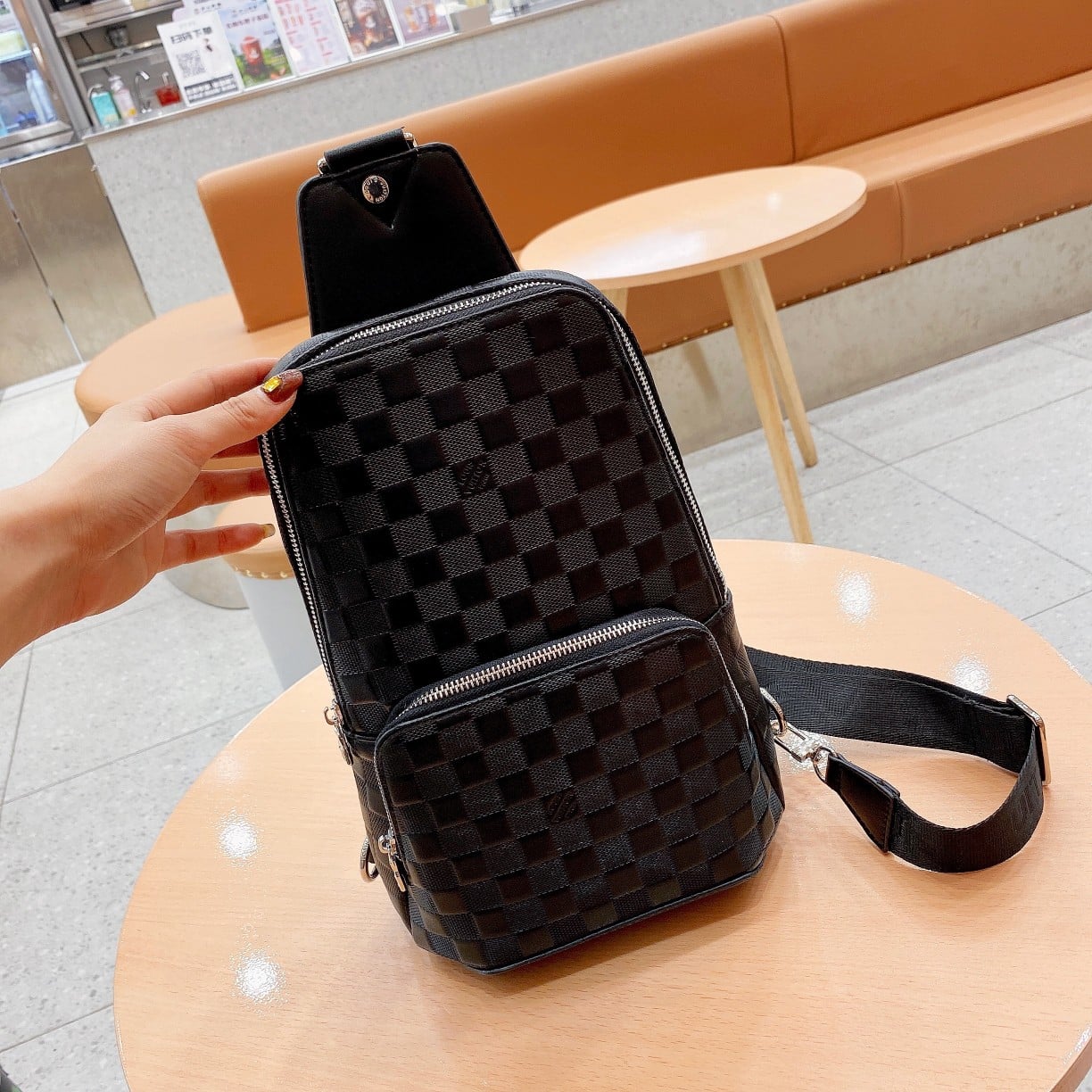 Louis Vuitton Avenue Slingbag Damier Black 31Cm N41719 - 画像 (2)