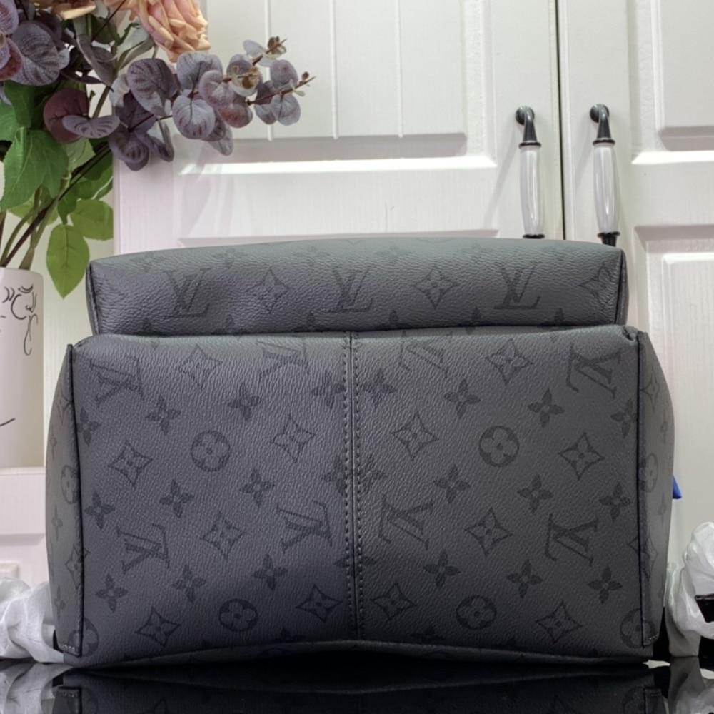 Louis Vuitton Discovery Backpack PM Monogram Eclipse Reverse 38Cm M11641 - 画像 (5)