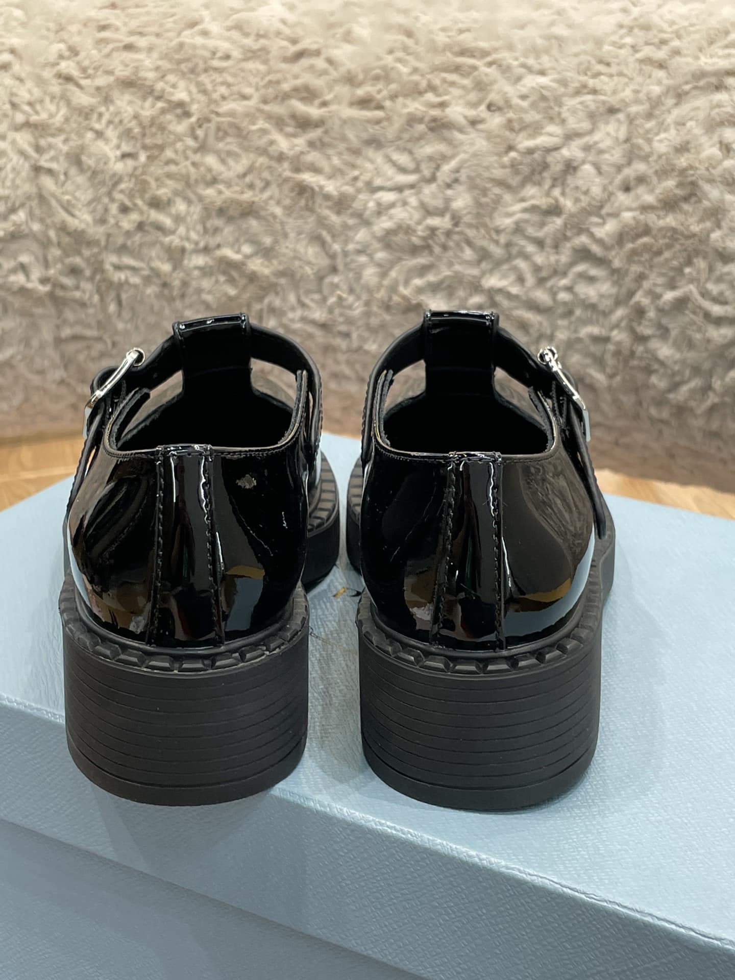 PRADA プラダ ブラッシュドレザー メリージェーン Tストラップシューズ ブラック 2EE372 055 F0002 - 画像 (5)