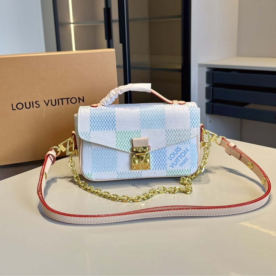 Louis Vuitton Pochette Métis East West Damier Canvas Light Blue 21cm - 画像 (2)