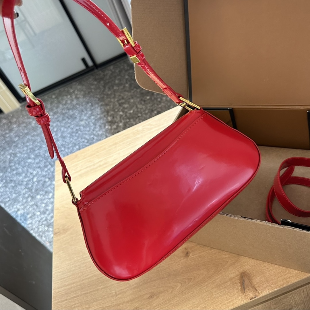 Prada Patent Leather Shoulder Bag In Cherry Red 25Cm 1Bd355 069 F0E06 V Hto - 画像 (6)