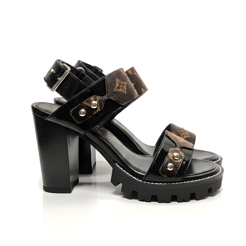 LOUIS VUITTON ルイヴィトン スター トレイル サンダル モノグラム 1A9Q2W