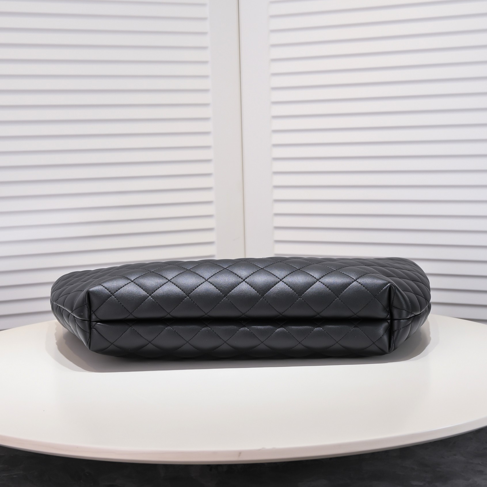 Saint Laurent Icare Maxi Quilted Shoulder Bag Black 50cm 698651AAANG1000 - 画像 (7)