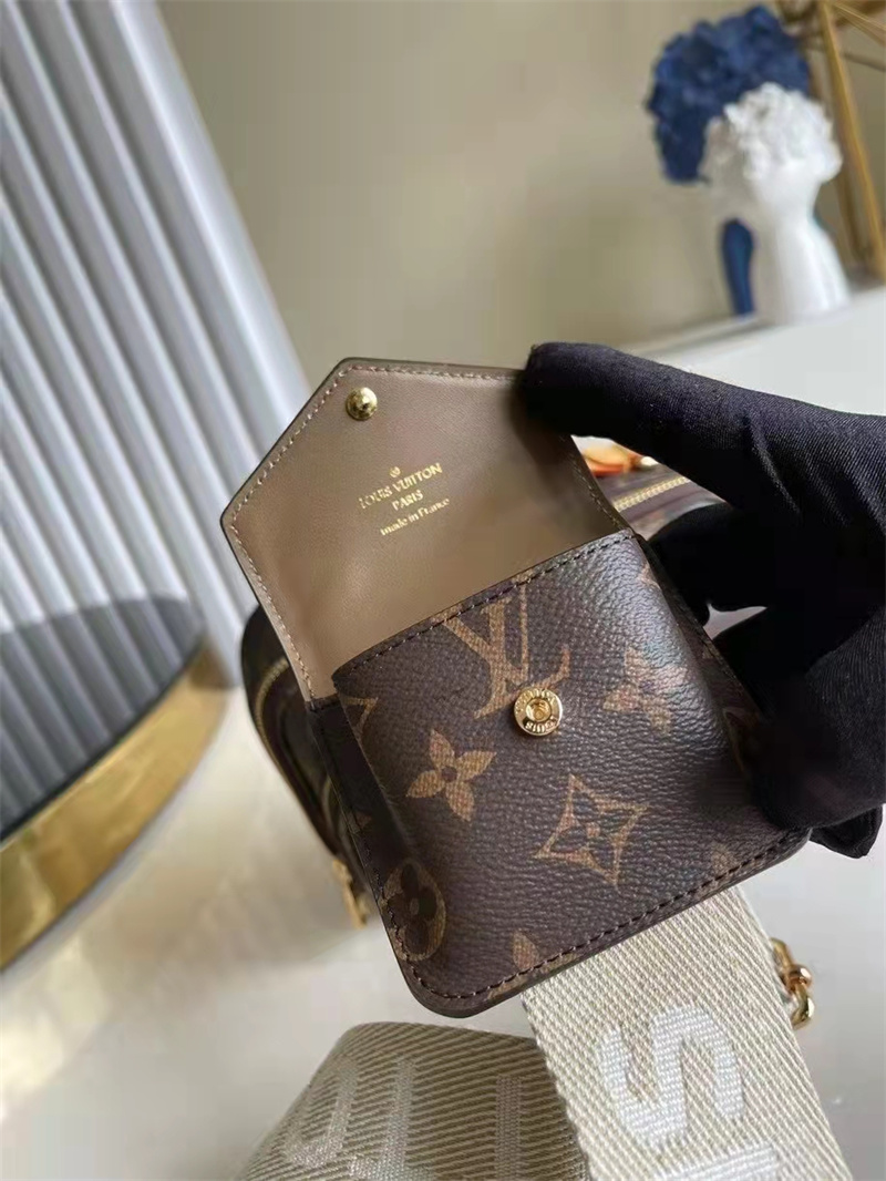 Louis Vuitton Utility Crossbody Bag Monogram Canvas Brown 18cm M80446 - 画像 (8)