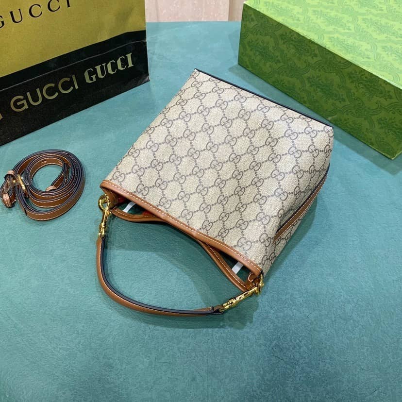 Gucci Gg Emblem Mini Bucket Bag Beige And Dark Brown 21Cm 815118 Fad6L 9758 - 画像 (2)