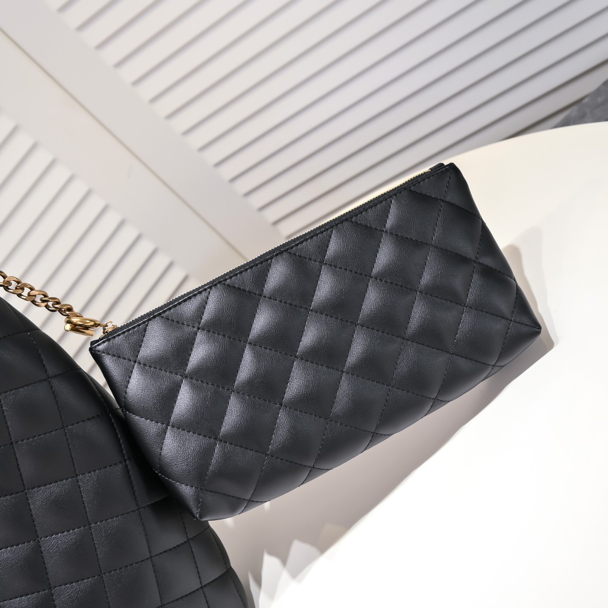 Saint Laurent Icare Maxi Quilted Shoulder Bag Black 50cm 698651AAANG1000 - 画像 (5)
