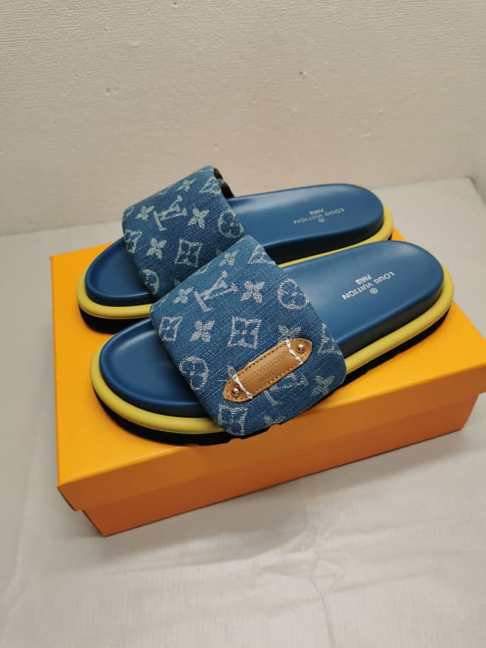 LOUIS VUITTON ルイヴィトン プール ピロー コンフォートミュール ブルー 1ACJVH - 画像 (3)
