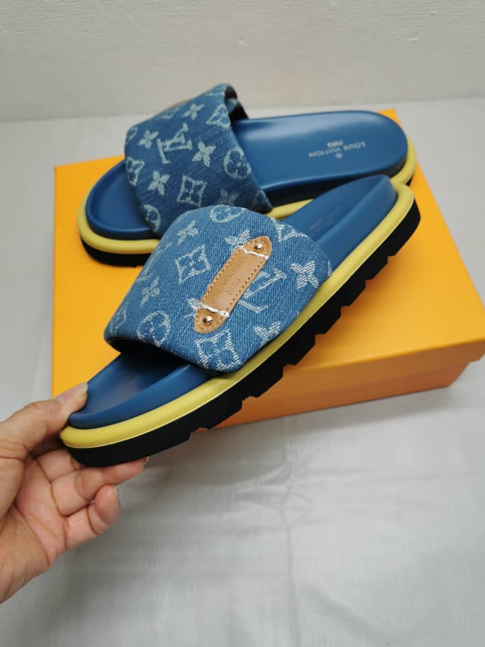 LOUIS VUITTON ルイヴィトン プール ピロー コンフォートミュール ブルー 1ACJVH - 画像 (2)