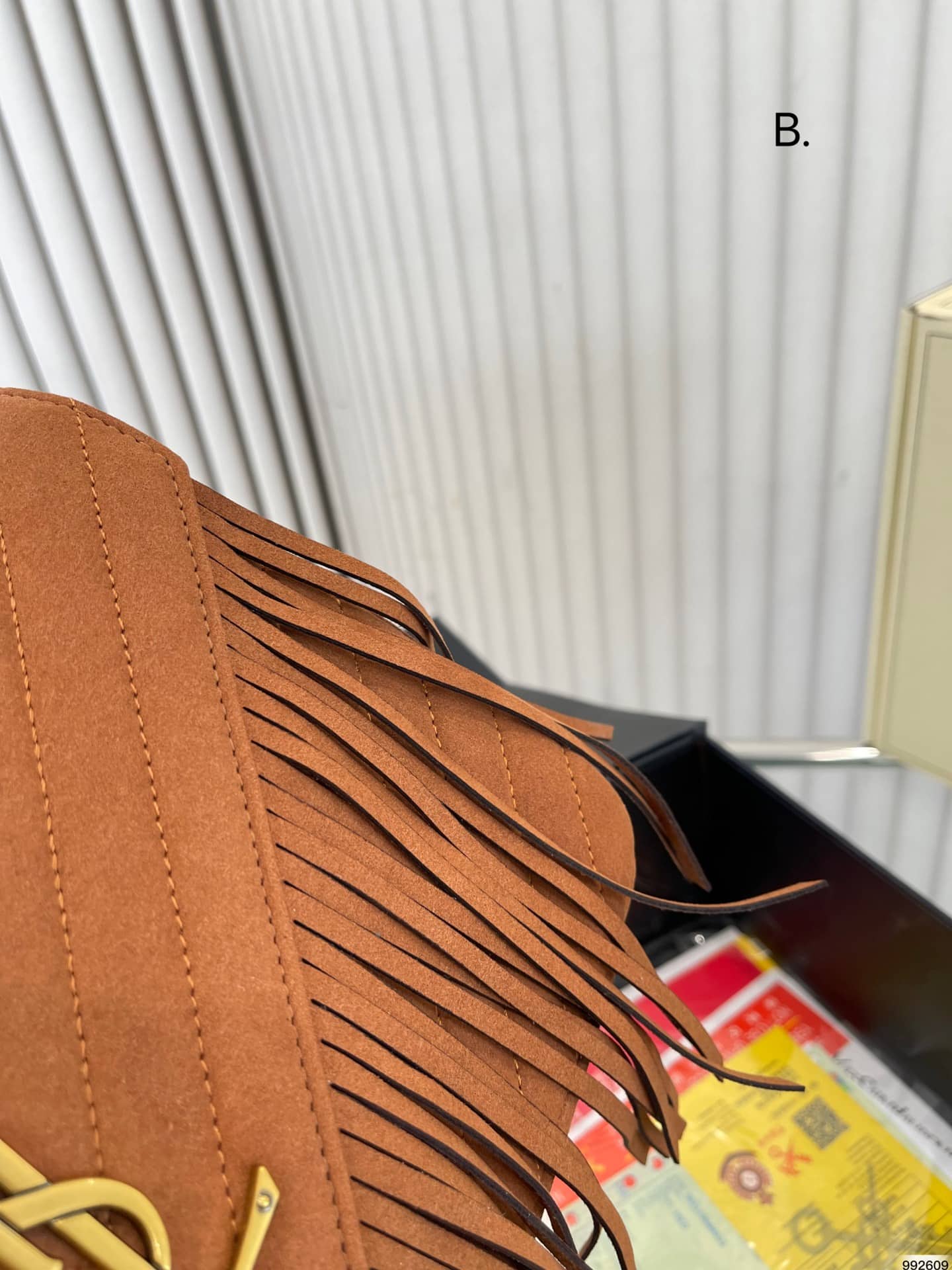 Saint Laurent Medium College Chain Bag In Suede Cinnamon 24cm 531705 0u0k7 7761 - 画像 (7)
